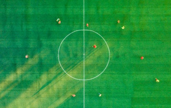 stravaganti-capigliature-nel-calcio